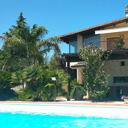 B&B Valleluna Трани Экстерьер фото