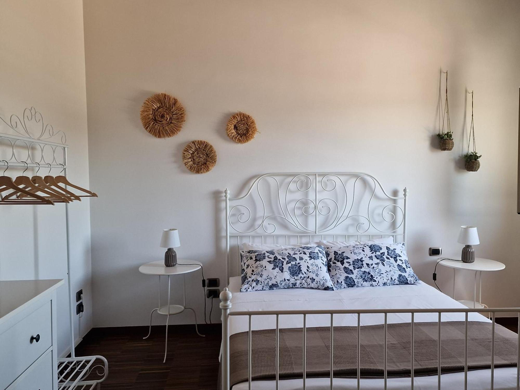 B&B Valleluna Трани Экстерьер фото