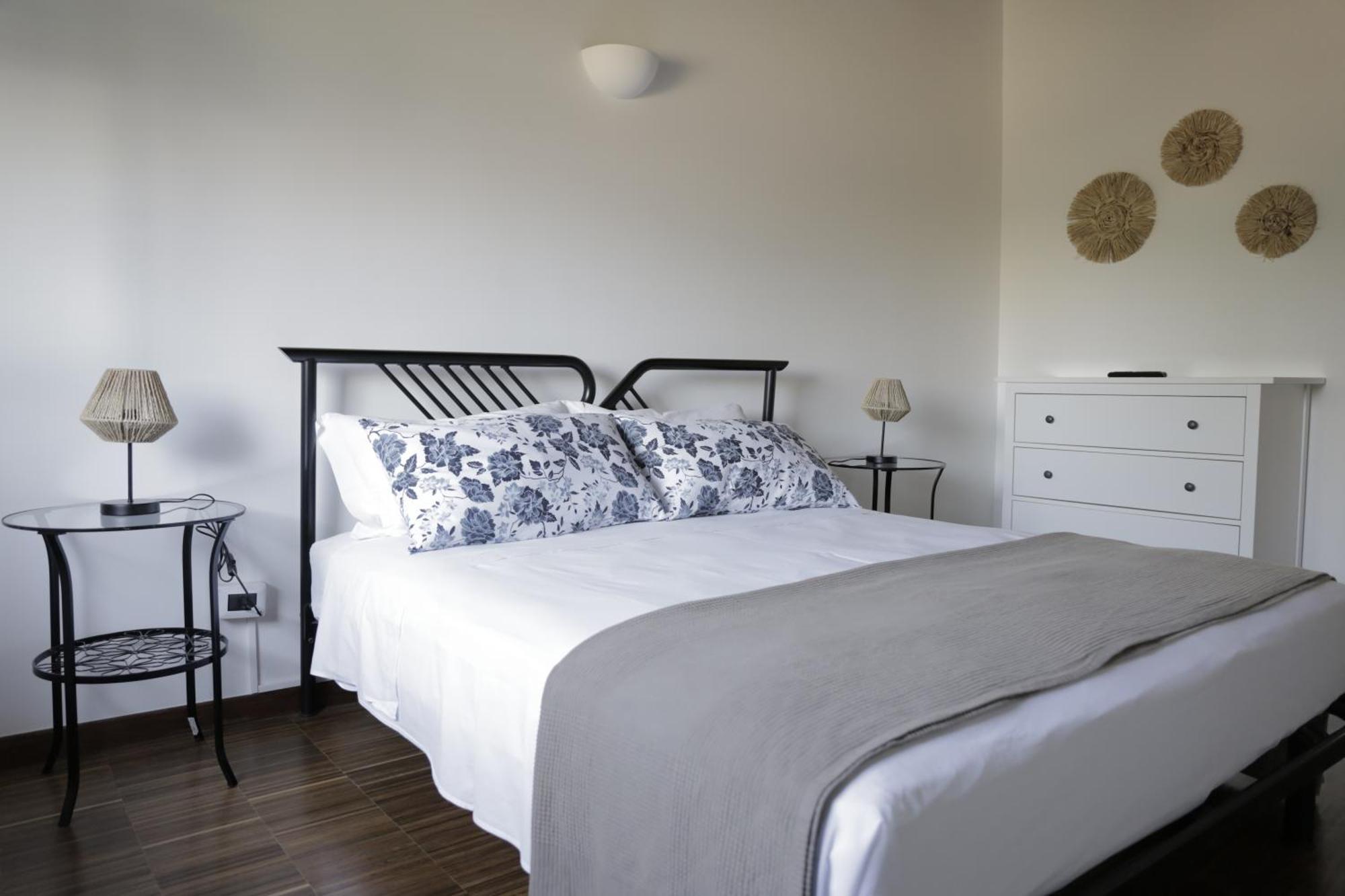 B&B Valleluna Трани Экстерьер фото