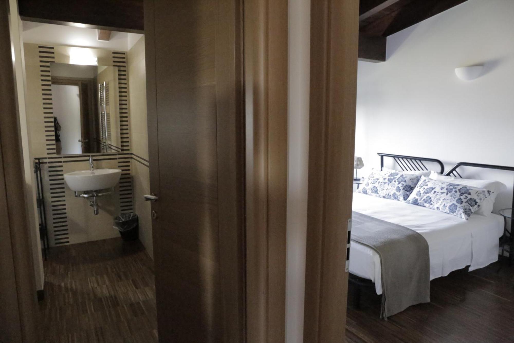 B&B Valleluna Трани Экстерьер фото