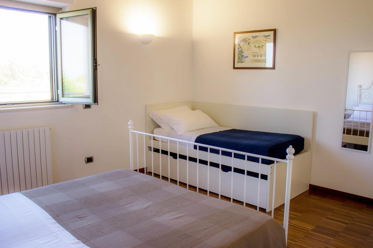 B&B Valleluna Трани Экстерьер фото