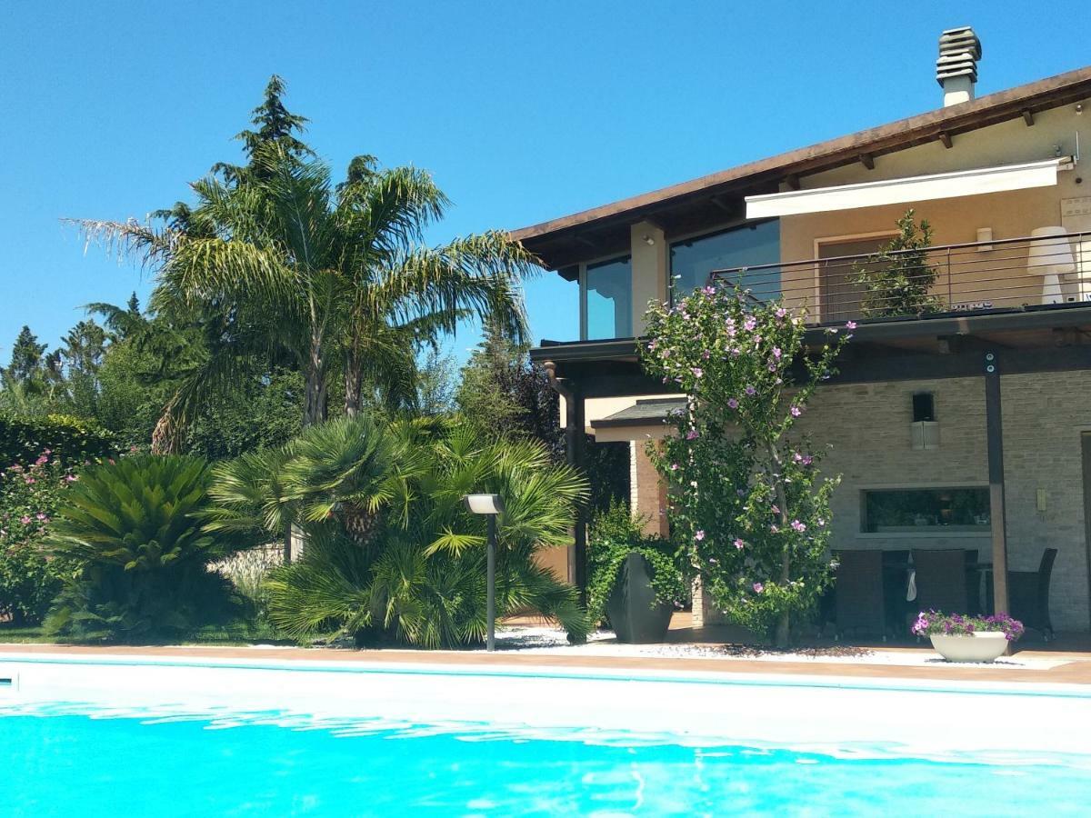 B&B Valleluna Трани Экстерьер фото