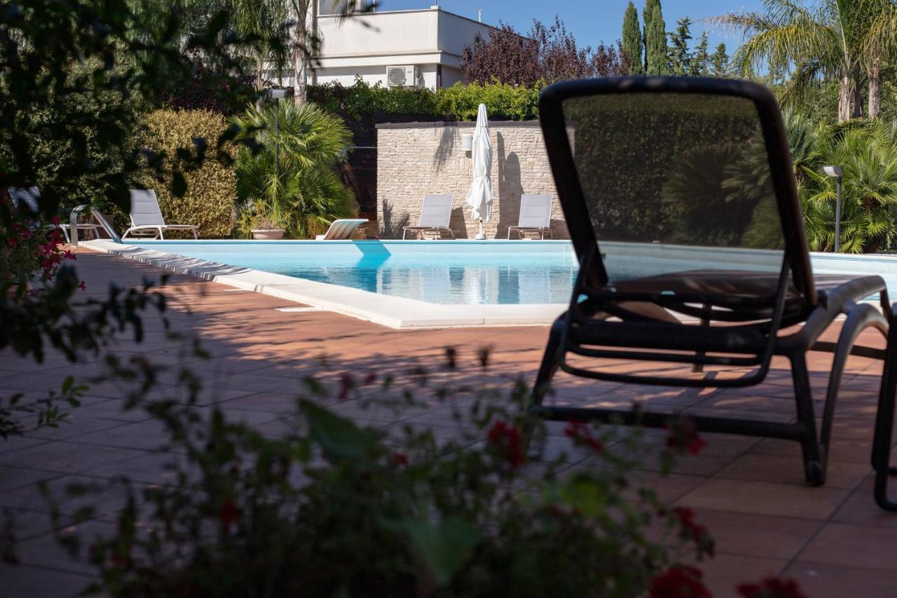 B&B Valleluna Трани Экстерьер фото